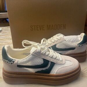 Steve Madden White and Teal Women's Sneakers